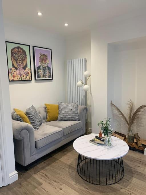 Alto - Lovely 2 Bedroom Serviced Apartment Bristol By Mint Stays エクステリア 写真
